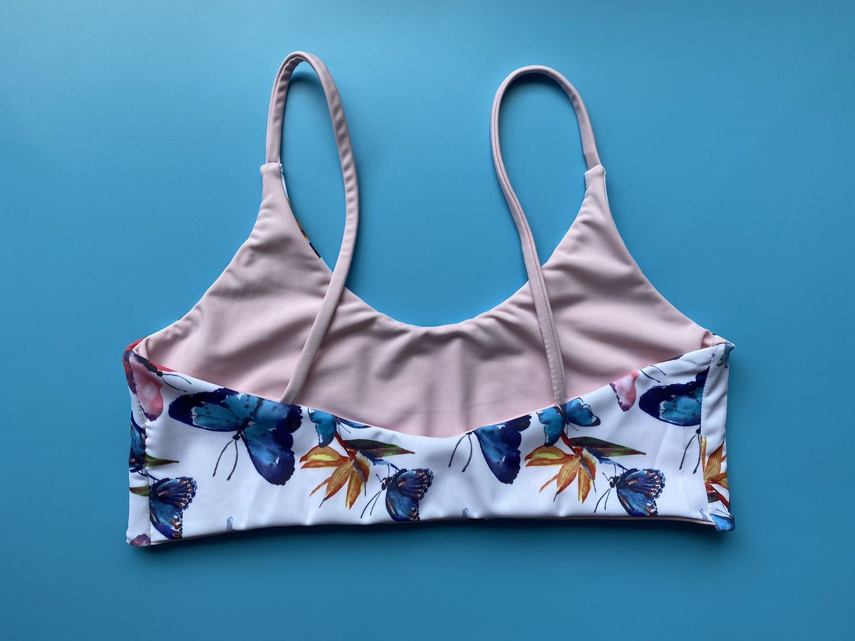 hellostitched's tweet photo. ❣️ 5k Follower Giveaway❣️
Thank you for all of your support! 

The winner will receive this reversible Butterfly Scoop Neck Top in their size (XS-XXL) and these two towel scrunchies!

To enter:
-Follow me
-RT this post
-Tag a friend!

Ends 7/16, US only✨ https://t.co/IYo8LPaevE