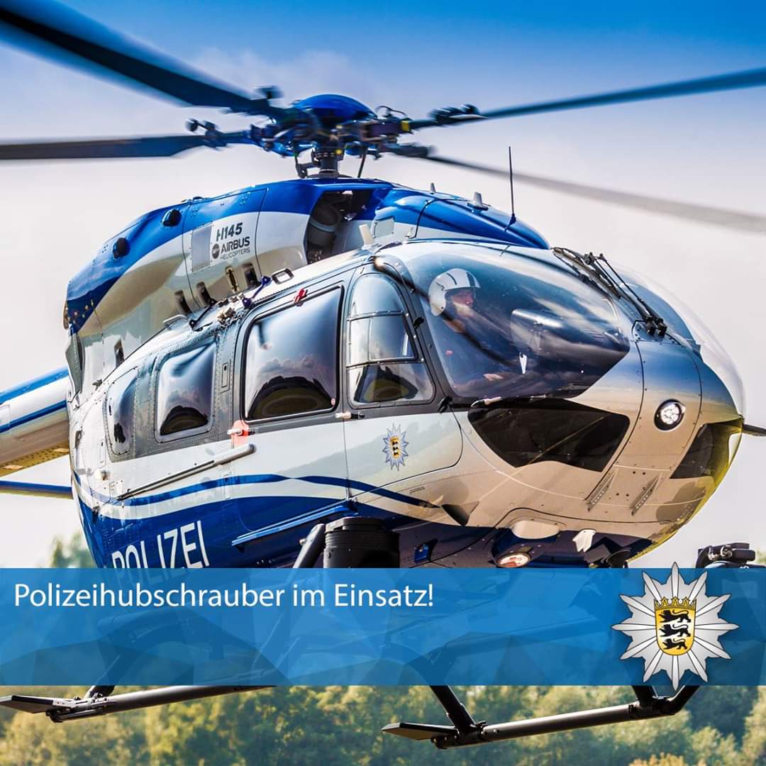 PolizeiMannheim's tweet image. #Mannheim: PKW-Fahrer gefährdet #Feuerwehrmann nach Brandbekämpfung  - #Fahndung mit #Polizeihubschrauber  presseportal.de/blaulicht/pm/1…