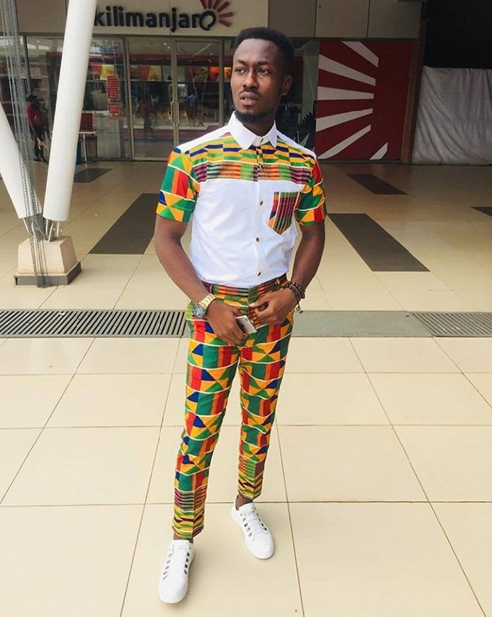 RenikzF's tweet photo. Wait sef, yes you👉
Do you have a Kente fabric you can rock fabously?😕
I have lovely ones for you🤗 and I even sell per yard thats how sweet I can be😍 https://t.co/8BUP5xHMeZ