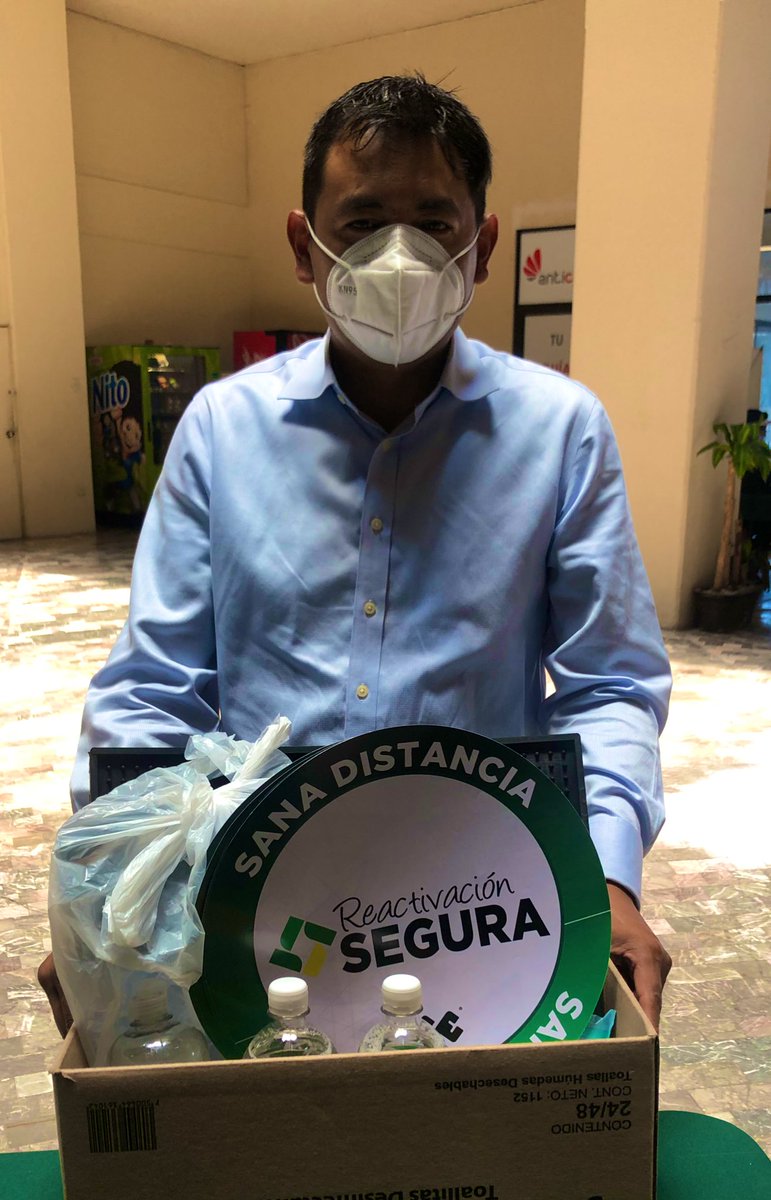CCEPuebla's tweet photo. Este día continuamos con la entrega de kits del programa #ReactivaciónSegura a micros y pequeñas empresas afiliadas a nuestros #OrganismosCCE. https://t.co/zSzHZC3TK7