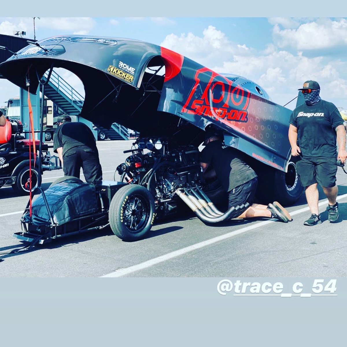 TraceC_54's tweet photo. I know I only talk about race cars but when you have a job like mine it’s all you can think about. #gearhead #nitrofunnycar #cruizer https://t.co/gTRgPE0pXD