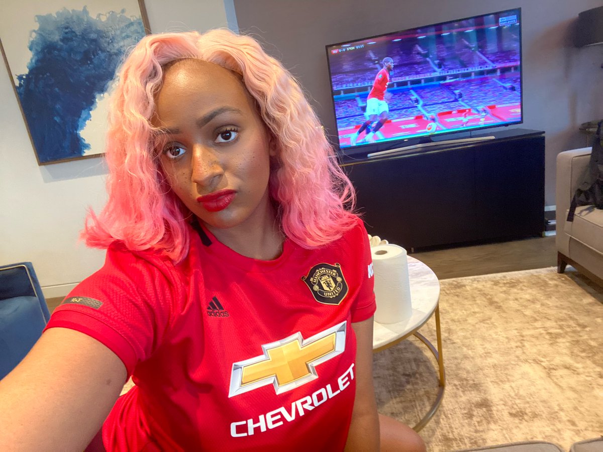 Oya my fellow United fans, RETWEET and gather here for selfie! 🔴 #ItWasADrawKilode #UnitedWeStand #GGMU