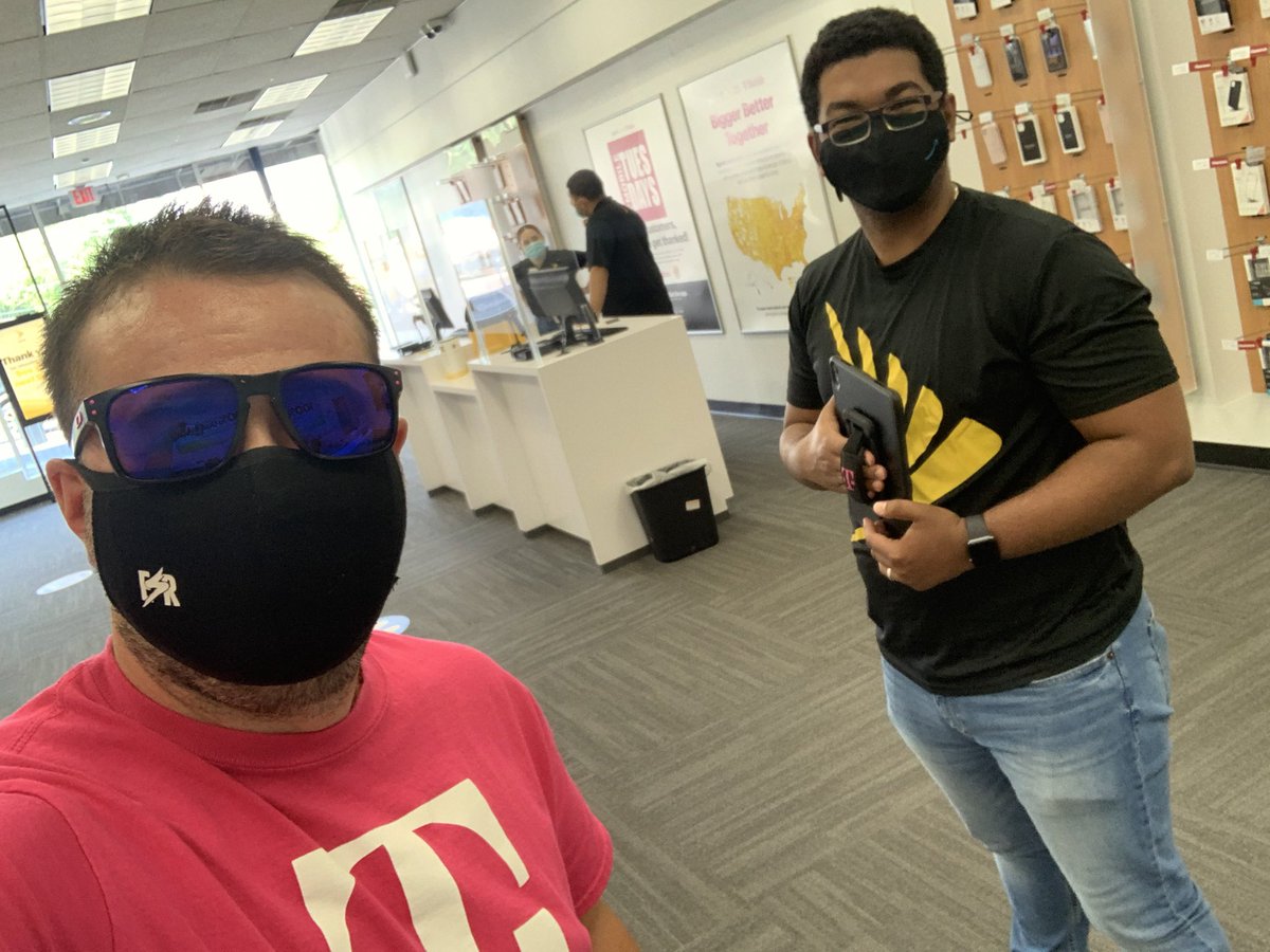 Great ride along day with the legendary DM <a href="/kreyes_025/">Keven R</a>. This team is ready to win big!! #NewTmobile #SolutionCenterDOES