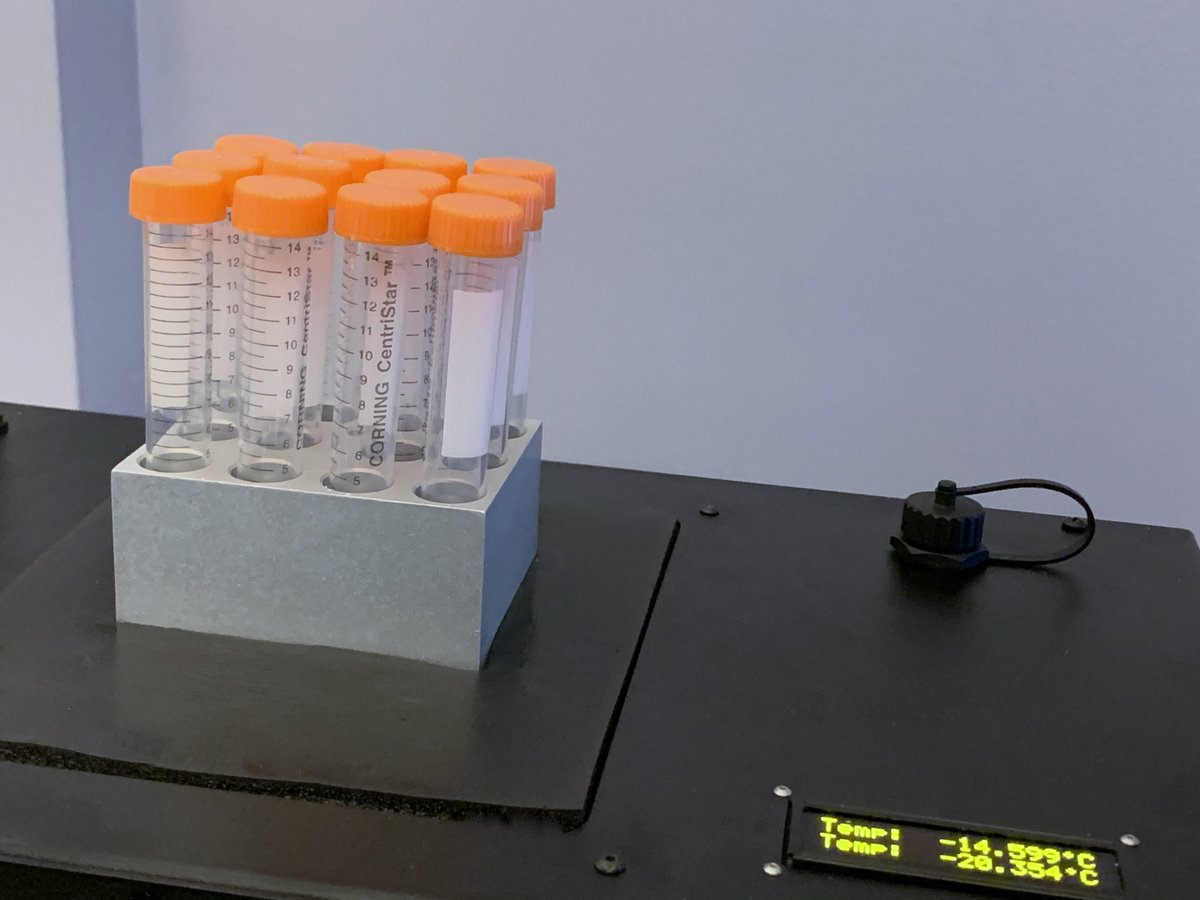 IoTherm's tweet image. The aluminum heating/cooling stage can accommodate most sample types from small eppi tubes to large beakers and flasks. #IoTherm #temperaturecontrolsystem