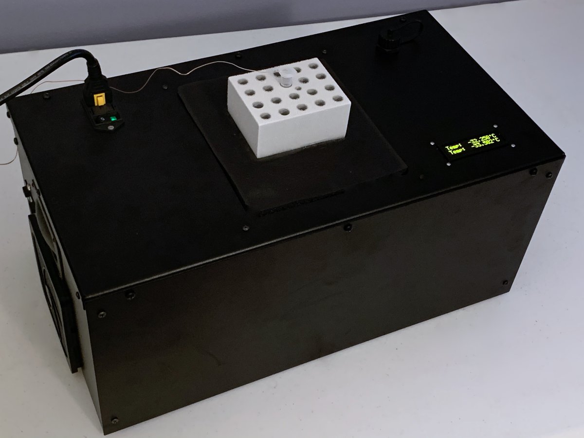 IoTherm's tweet image. The aluminum heating/cooling stage can accommodate most sample types from small eppi tubes to large beakers and flasks. #IoTherm #temperaturecontrolsystem