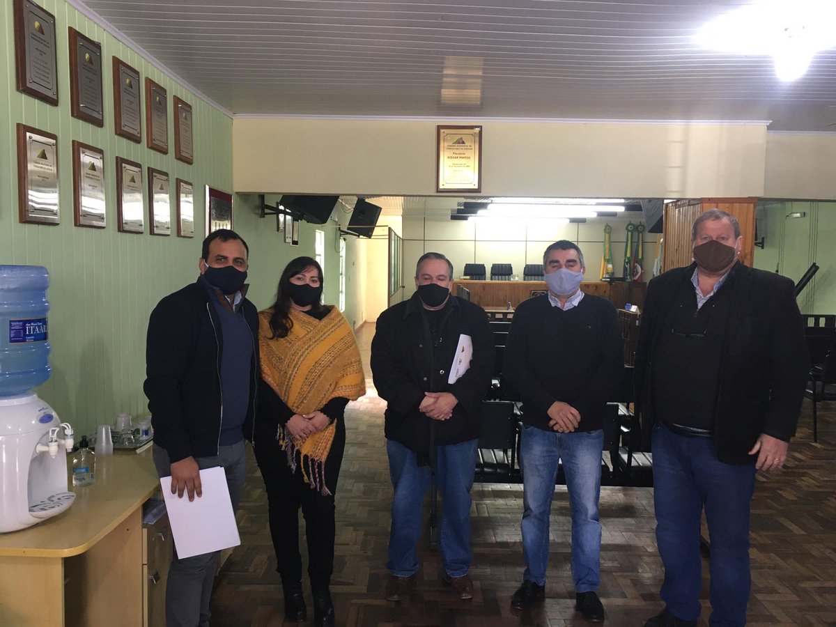 cmorel93's tweet photo. Se fueron 3 días de recorrida por Cerro Largo! Graciass a todos! @sergiobotana @mariadelima_uy @155Favio @PabloDuarte3003 @PabloCollazo4 @ https://t.co/nY2TR6LGSs