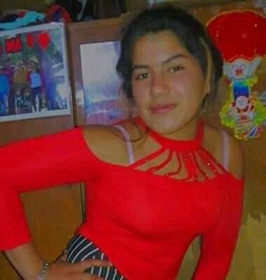 caineroflor's tweet photo. Hallaron muerta a Rocio Magali Vera, de 14 años, de la ciudad de Reconquista. Tirada como una bolsa de basura, desnuda, en un descampado.
Esto es lo que nos toca, y se hace moneda corriente para nosotras.
JUSTICIA POR ROCIO. https://t.co/zNUyj8NLE5