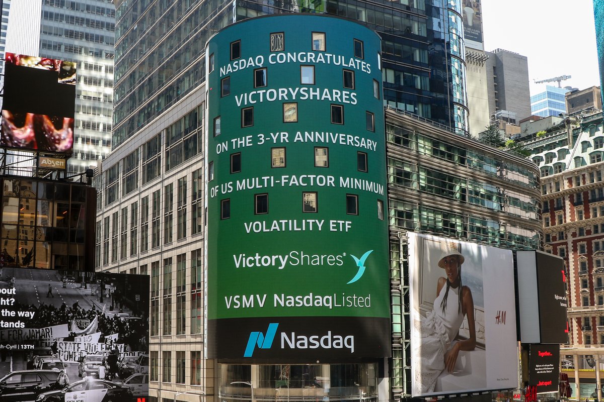 VCMtweets's tweet image. VictoryShares is honored to be featured today on the @Nasdaq Tower! Learn more about VSMV here: bit.ly/2TqbVH1 #VictoryShares #VictoryCapital #investing #ETFs