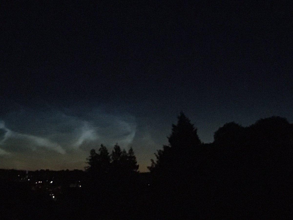 skiingamok's tweet photo. Noctilucent clouds over Bath #noctilucentclouds https://t.co/At4VYBCvx9
