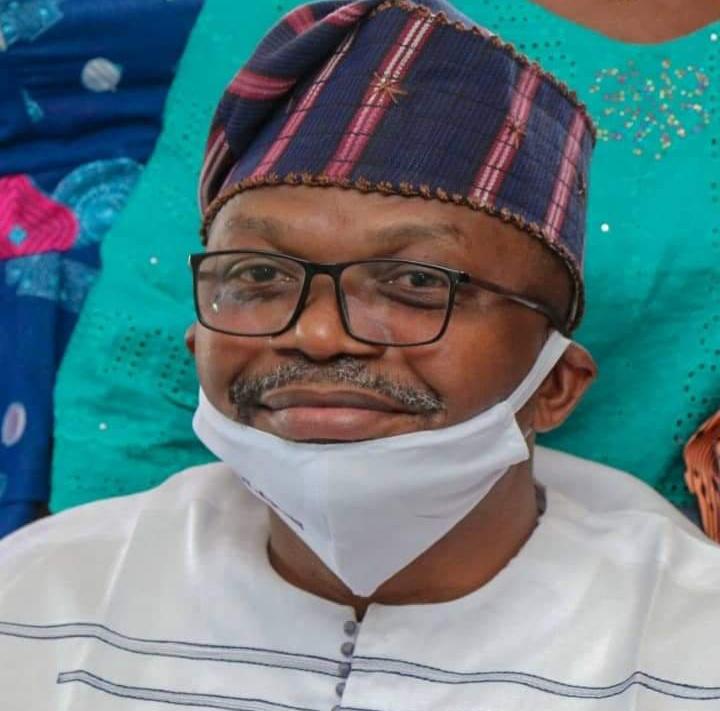 SpeakerOSHA's tweet photo. Happy Birthday to a dignified lawmaker of repute, a proud Ijesha son and an advocate of good governance. I join my voice with other well wishers in wishing you a Happy Birthday. May the Lord continue to prosper and protect you. Happy Birthday @bolafams

Sincerely,
@SpeakerOwoeye https://t.co/V84CyKHS1a