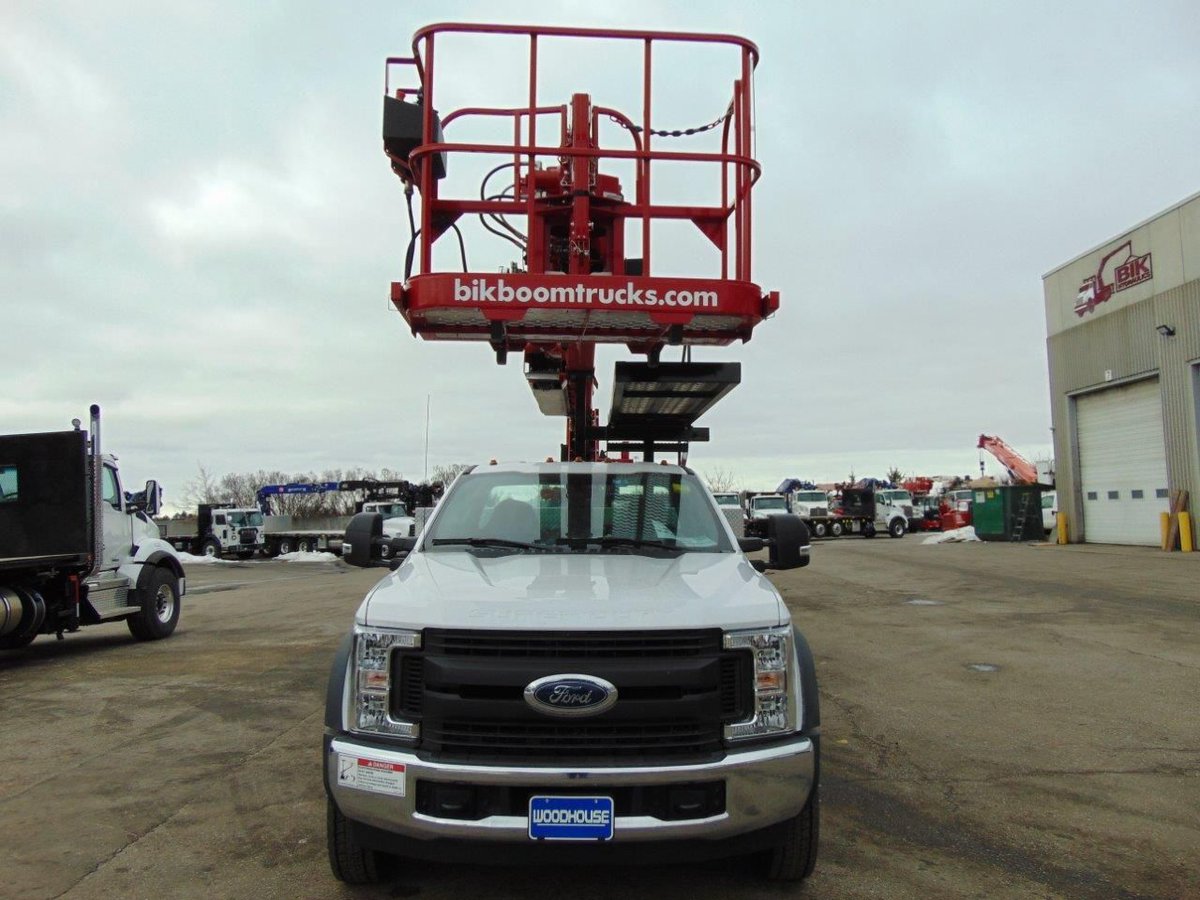 Congratulations to Meier’s Signs Inc. for their purchase of a brand new Elliott M43 sign truck! We wish you all the success! Visit us at bikboomtrucks.com and let us help you choose the perfect boom truck package for your business!