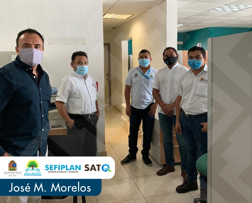 satqroo's tweet photo. El Director General del SATQ, Dr.@_RodrigoDiazR, realizó un recorrido en la Dirección de Recaudación de José María Morelos, verificando que los protocolos sanitarios estén siento debidamente seguidos para ofrecer un servicio seguro a los contribuyentes.
#SeguimosTrabajandoParaTi https://t.co/aLNCiDLULo