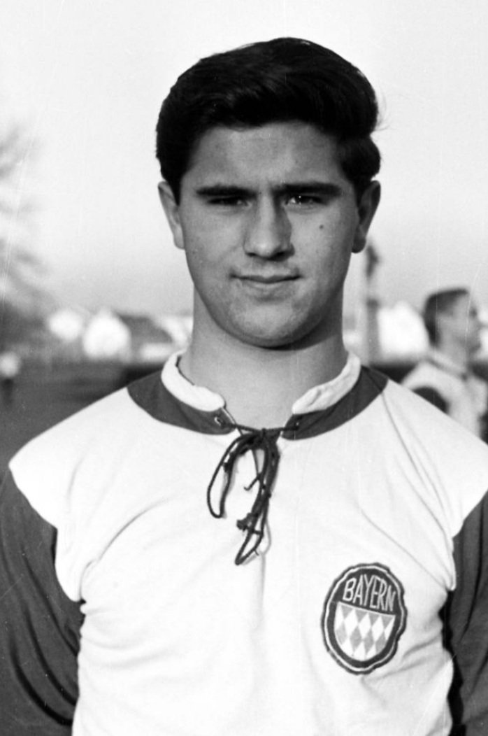 Gerd signed for Bayern in 1964 when the club was still in the 2nd division. In his first season in the Bavarian capital Müller scored 33 in 26 as Bayern won the league and were promoted to the Bundesliga.