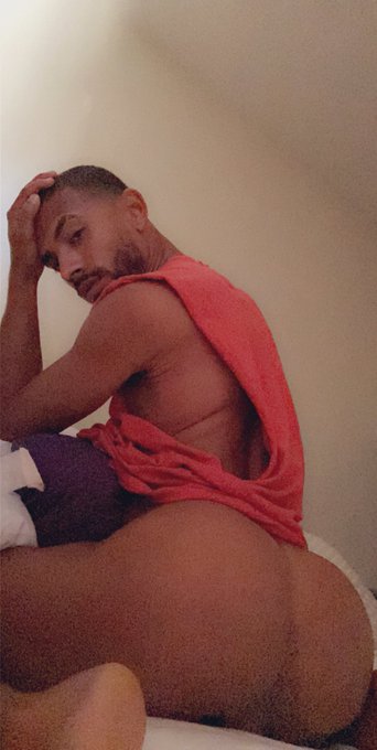 too hot for clothes today 🍑💥 https://t.co/j6PylBPQ6L<a href="/tag/merrychristmas"class="tags"><span>#merrychristmas</span></a><a href="/tag/naughtylist"class="tags"><span>#naughtylist</span></a>