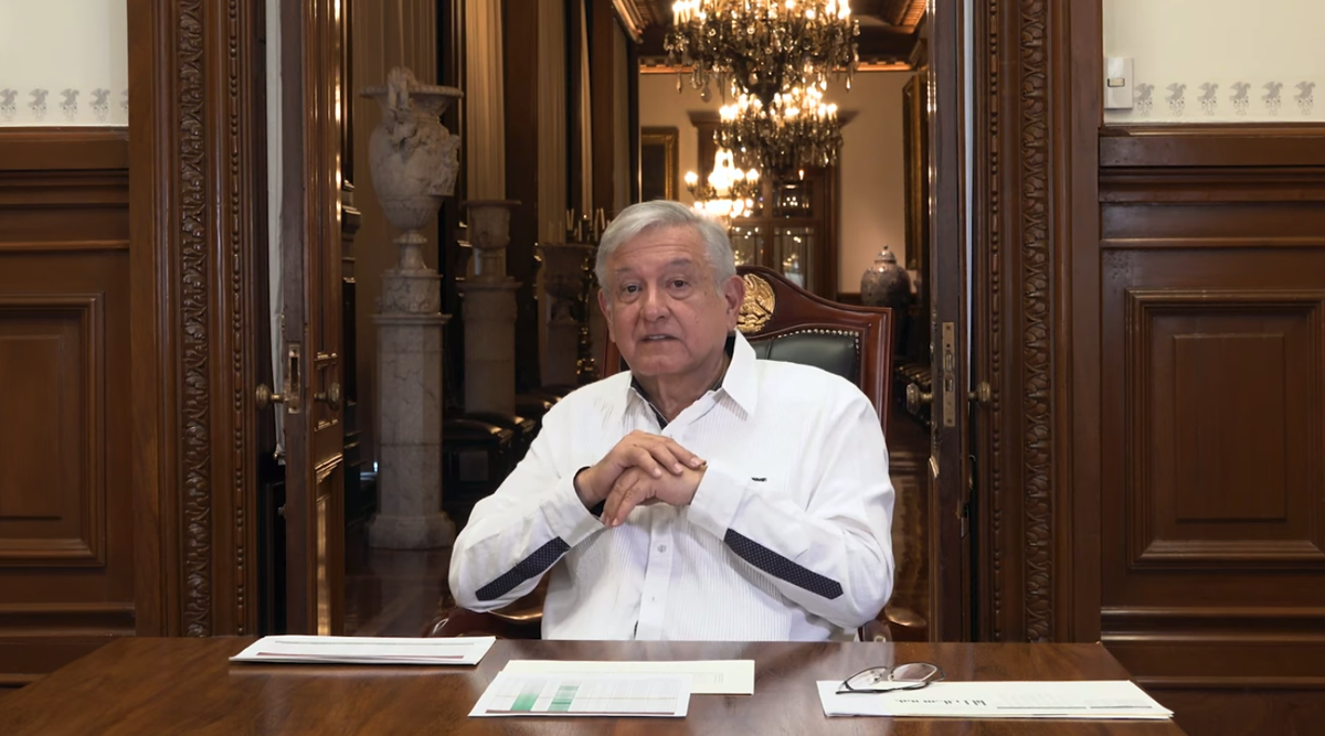 ocampot's tweet photo. Dos tipos de escritorio.

Del que trabaja y del que no hace nada.

#RenunciaAckerman https://t.co/OqXAYgtSqO