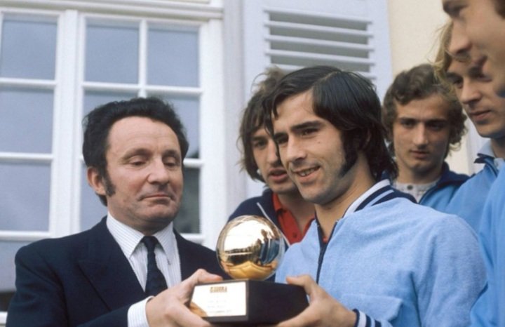 Gerd Müller's efforts earned him a place in the World Cup Allstar team, the World Cup Golden Shoe, the European Golden Shoe and the 1970 Ballon d'Or .