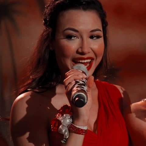alinegutierre1's tweet photo. Naya nós marcou com a sua história e por quem ela era, na vida real e na sua super personagem Santana Lopez em Glee, que fez  parte da minha adolescência e que me inspirou muito ! ❤️ Você sempre vai ser lembrada ! https://t.co/teswovCoZQ