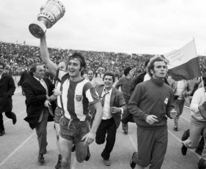 In the 1970-71 season, Gerd scored 39 goals in 47 games in all competitions and won his 4th Pokal title with 10 of his strikes coming in that cup run.