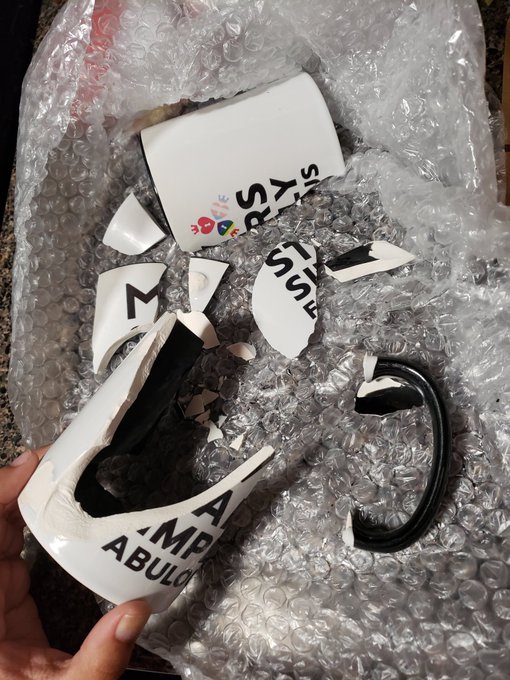 Extremely sad to have received my @ManyVids mug in pieces when it came to my home today. https://t.c<a class="tags" href="/tag/manyvids">@manyvids</a><a href="/tag/mvsales"class="tags"><span>#mvsales</span></a>