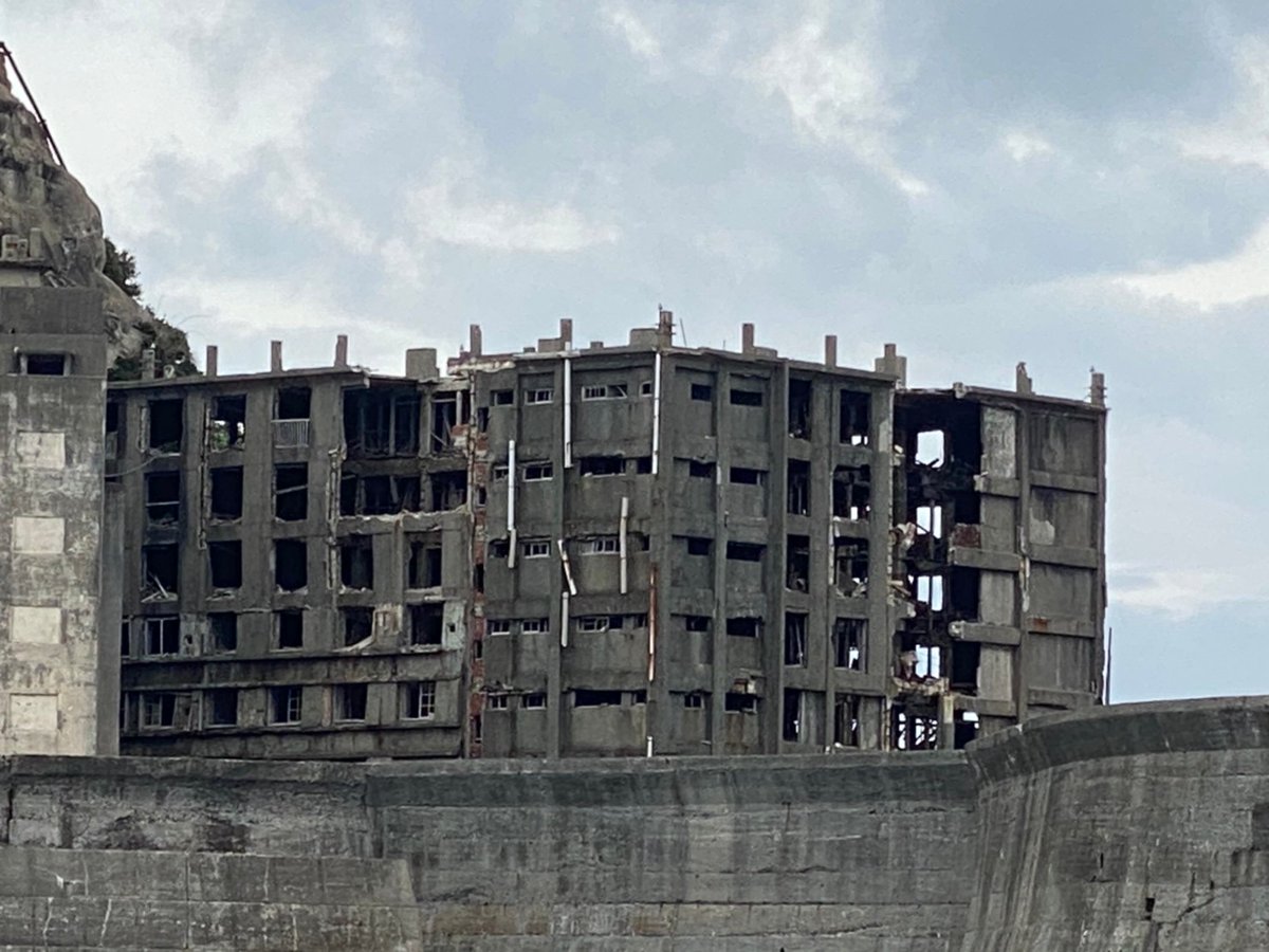 軍艦島デジタルミュージアム على تويتر 公式hpにてスタッフブログを更新いたしました マーク 当館元島民スタッフガイドでもある木下が 心配している３０号棟の風化具合のお話です ぜひご覧ください 軍艦島 端島 長崎 ３０号棟 ブログ T Co