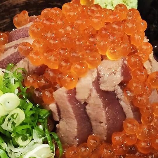 #Taiwanese #sea #food #rice is #amazing.
--
#salmonegg #seafood #seafoodrice #food #japan #japanese #japanesefood #thisattackcomesfromtaiwan #lovetaiwanese #lovetaiwanesefood #VivaTaiwan #台北魚市 #上引水產 #期間限定 #天然本鮪 #鮭魚卵 #海鮮丼 #鮪魚 #和食