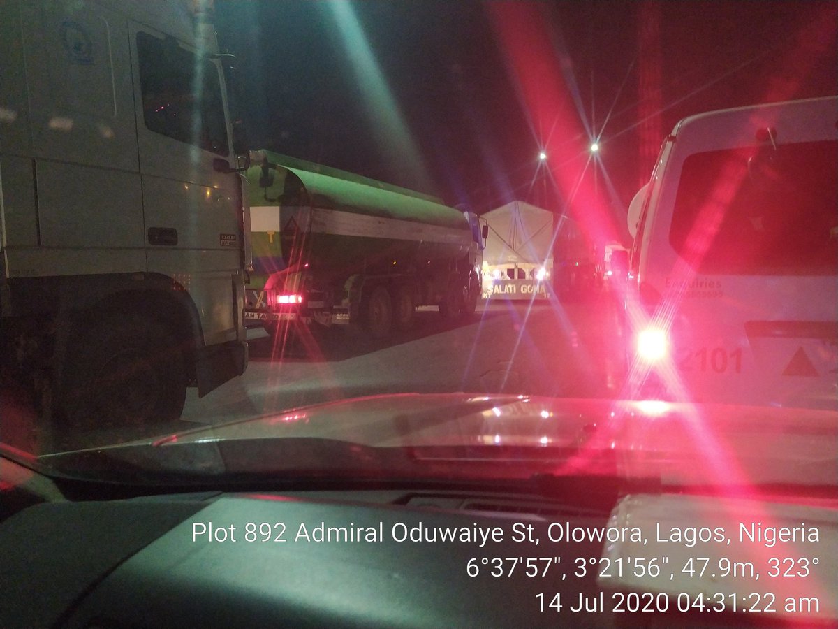 Oluwafe81750338's tweet photo. This Lagos -Ogun state boudery.since 4 Am . traffic 
@gboyegaakosile @followlastma @followlasg @dabiodunMFR .@TVCconnect @TrafficChiefNG @Gidi_Traffic @lagostraffic961 https://t.co/YHCnEHi0Wp