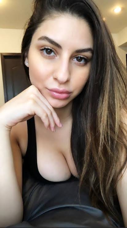 Isa27581799's tweet photo. Cara de princesa, mente de ninfetaaa😘 https://t.co/d5TwbouE1j