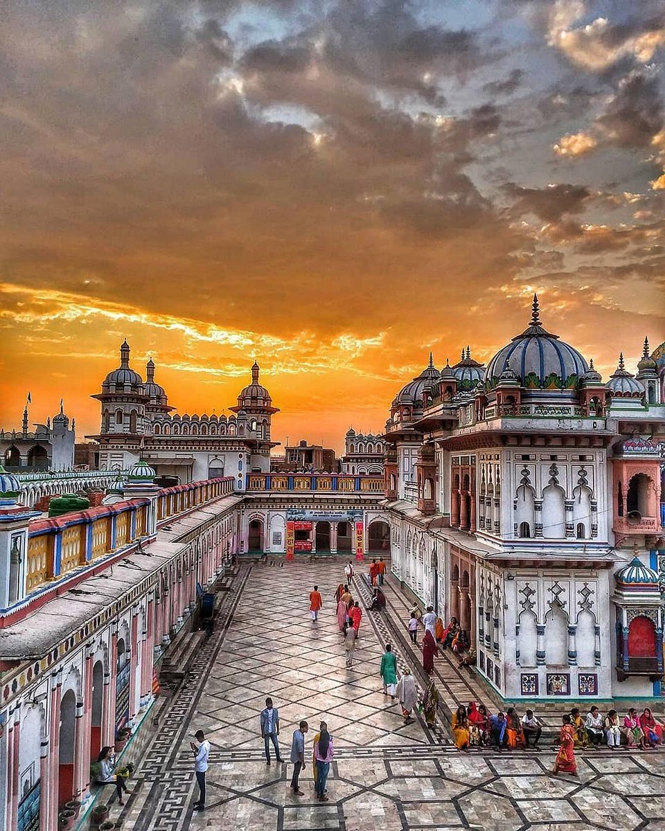 Janaki Temple, Nepal 🇳🇵 🇳🇵
Sunset view 
.
📸Cr.👉@luxme_n_her_world
.
#nepaltravel #nepaltourism #visitnepal #nepaldiaries #nepaltrekking #nepalnow #wownepal #himalayasnepal #bucketlistnepal #explorenepal #beautifulnepal #nepal #visitnepal #awesomenepal #trekkingnepal