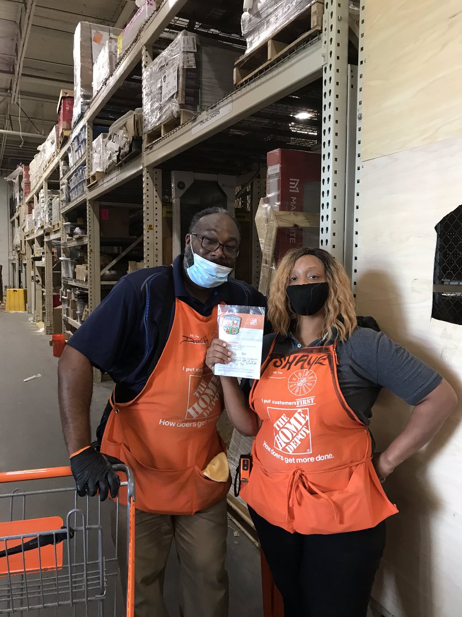 Shout out to Ms. Shonell for doing an awesome job in flooring👌