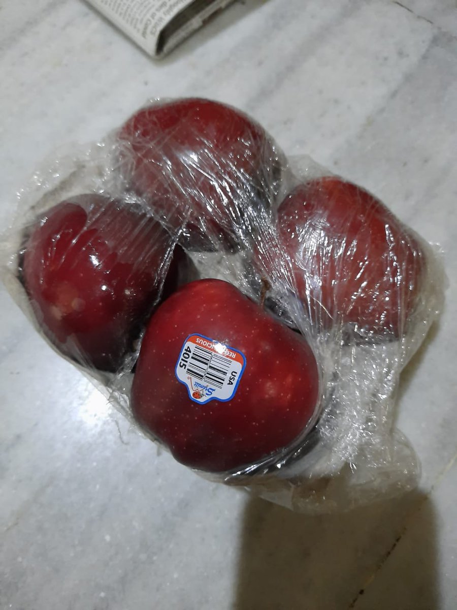 _anish_mohan's tweet photo. Offered no solution but a perfunctory message like we will ensure not to happen in future &amp; closed the chat session !! I needed a return or refund of the product, there is no one responding. #BBDaily has zero accountability towards customer service. See the pic @bigbasket_com https://t.co/sKCwCkN9C9
