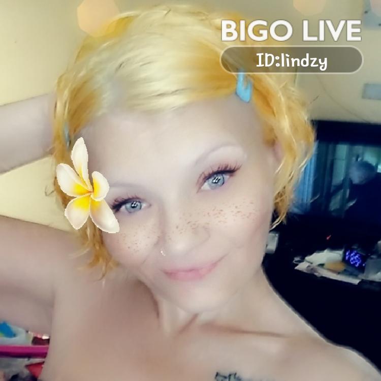 lindzylane's tweet photo. Come and see 🤞🏻Ⱡł₦ĐⱫɎ⭐🤘🏻's LIVE in #BIGOLIVE: #chat PK Time  
https://t.co/utpODOM624 https://t.co/8eNCZq19zl