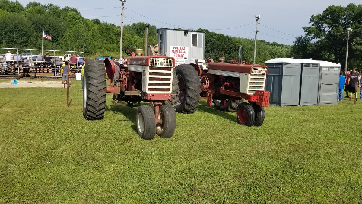 Red Cedar Pullers last Saturday, 560 Diesel in stereo.