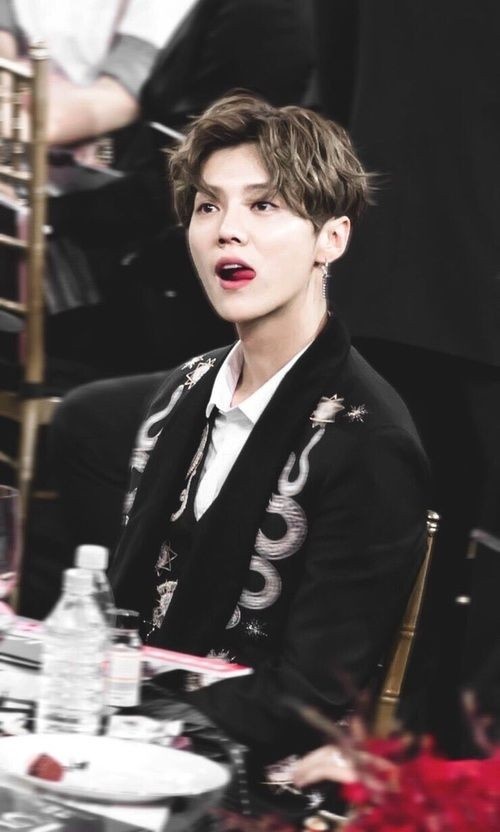 Trav_0ff's tweet photo. #DakruoMDebut

Tarde como siempre pero llegando al debut de estos chicos, me he sentado en silencio y he disfrutado de lo que he podido ver hasta el momento.
Estoy seguro que van a brillar de ahora en adelante como un grupo exitoso. https://t.co/268cR5Zeq3