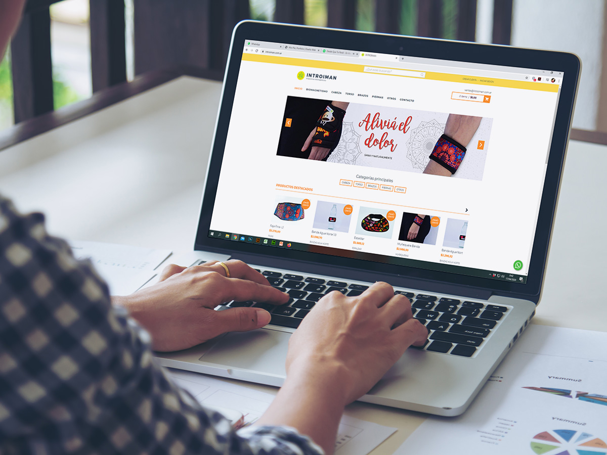 mio_pia's tweet photo. ¿Querés vender por Internet?🤓
Diseñamos tu tienda online adaptable a todas las pantallas. 
Conocé más en https://t.co/VCRY7HHXHq 🌐
#diseñoweb #tiendasonline #ecommerce #comercioelectrónico #tiendavirtual #miopíadiseño #amamosloquehacemos https://t.co/Ihi6LupDEF