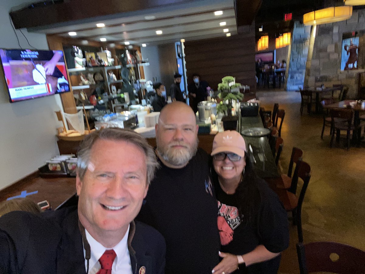 bkchildress's tweet photo. Ran into @timburchett while having my bday dinner with my beautiful wife @LouAnn1116 https://t.co/iGt5qfwKQ8
