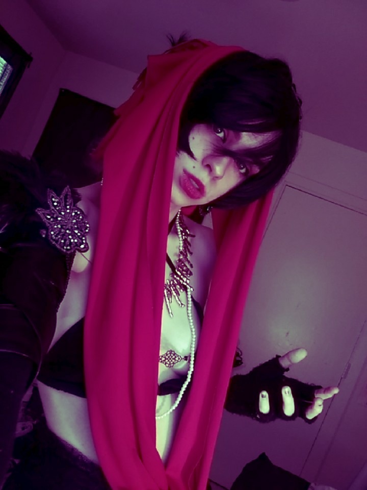 LADYDEADRABBIT's tweet photo. If it weren't obvious from my last tweet- I got into Morrigan today || #cosplay #morrigan #DragonAgeInquisition #bioware25 https://t.co/6LdsWmIfgL