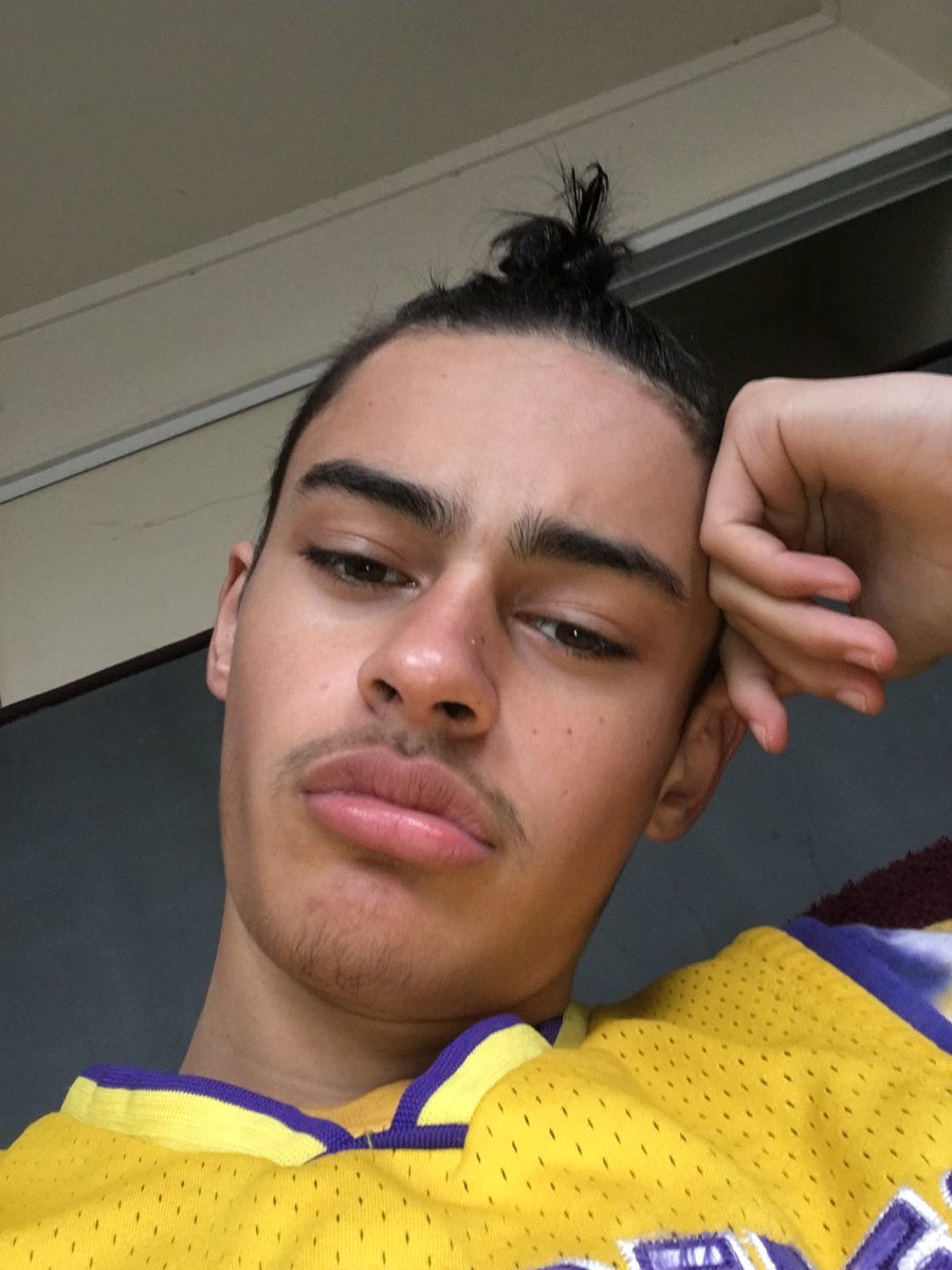 DanWillControl's tweet photo. Bored 😴 

#Findom https://t.co/k0LBGQaI20