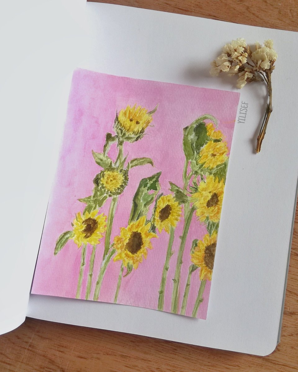 yilisef's tweet photo. I forgot to add the fact that I'm a traditional artist in my first tweet 😅😅 and I recently painted non-portraits! #NobodyArtistClub #IAMSomebodyArtistClub #under1kgang #under10kgang https://t.co/PqpnNQ7A20