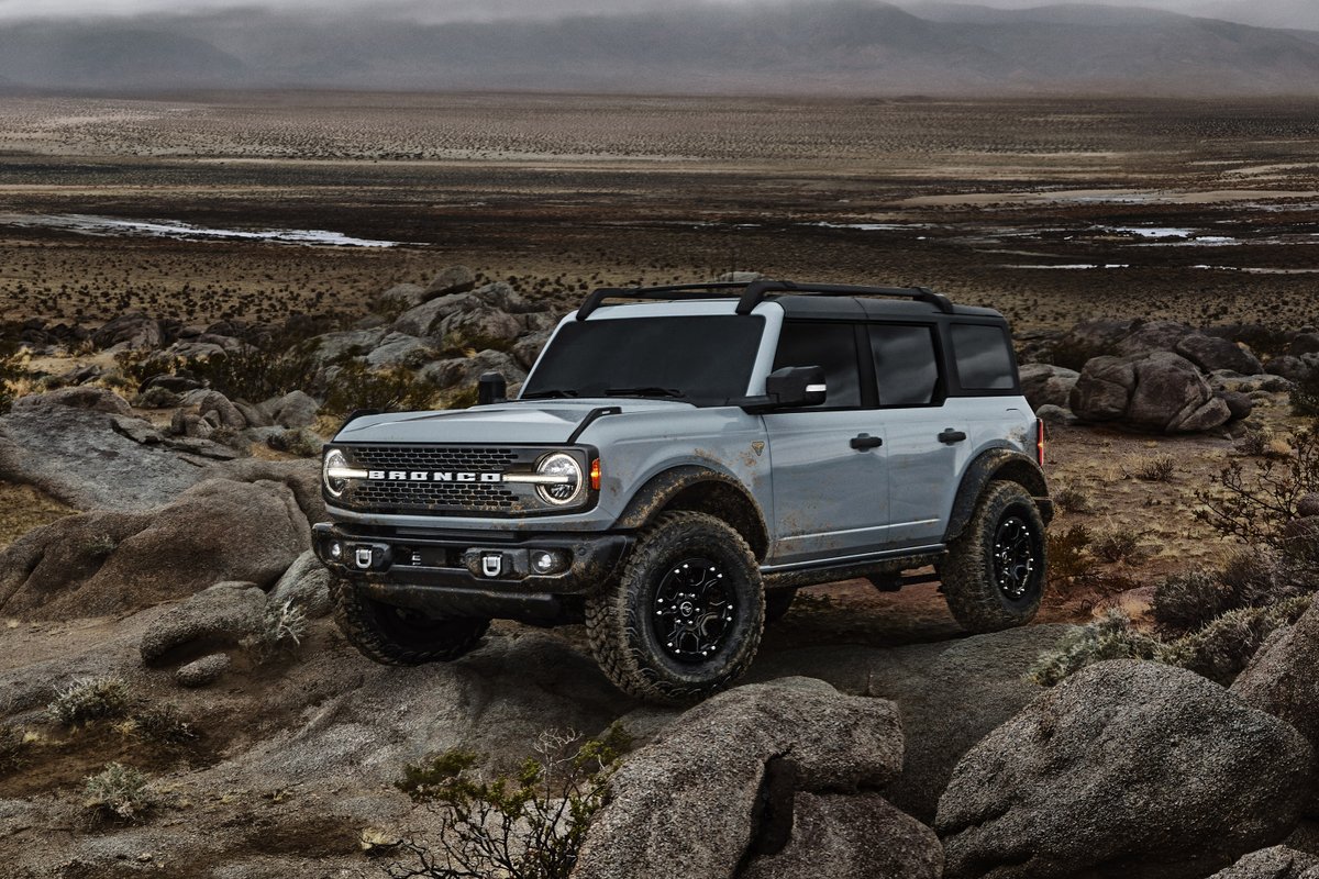 The 2021  @Ford Bronco has finally been revealed, and we’ve got all the details here:  https://trib.al/AFHUHXy   #Bronco  #FordBronco