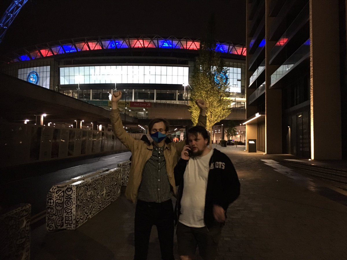 That’s alright <a href="/TRGhaleb/">Thomas Ghaleb</a>, celebrating was more important aha. Enjoy your night 🔵 #Chairboys