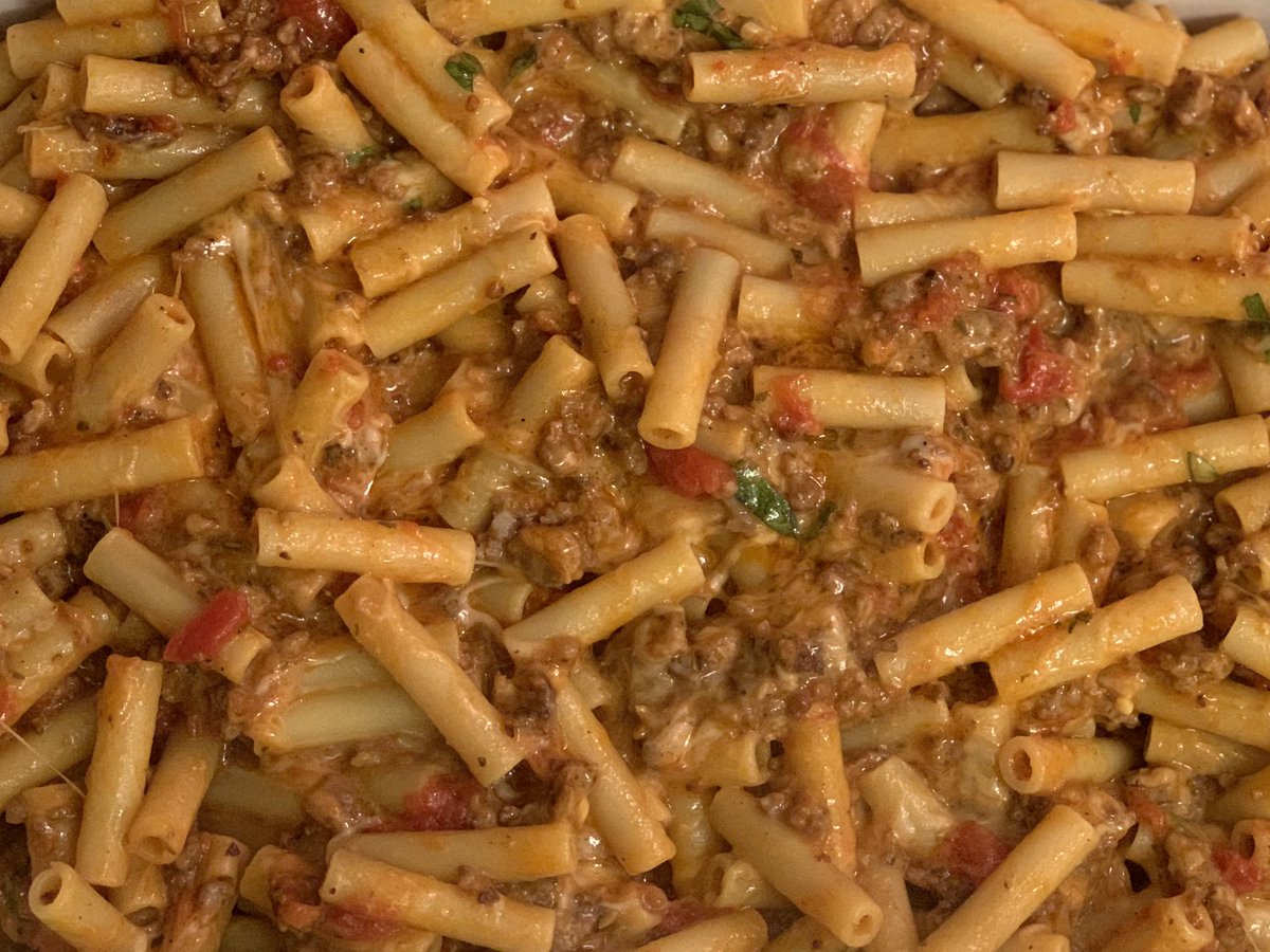 jmertens's tweet photo. You’re welcome, America #bakedziti #cookingwithgreggy #teamfat https://t.co/L1D97V6f89