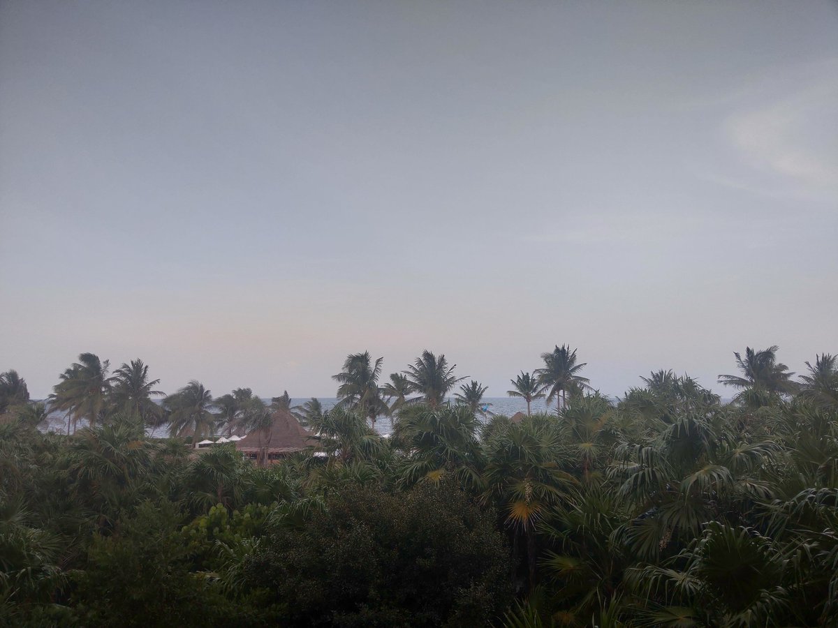 VMsanity's tweet image. Everyone need ocean in their life every once in awhile. Well at least I do. Visiting the ocean is like rapid recharging the batteries for me.