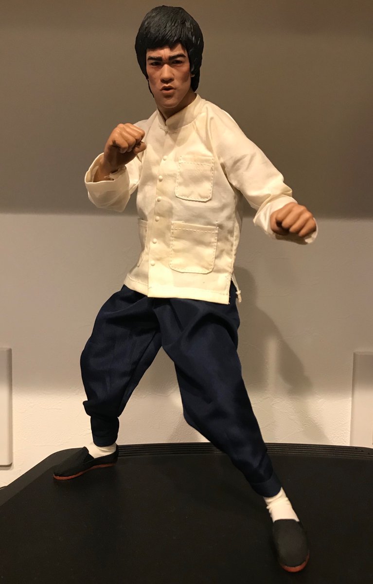 ひでちか Twitterissa エンターベイ ブルースリー こちらのブルースリーはオーラさえ感じますわ カッコいい