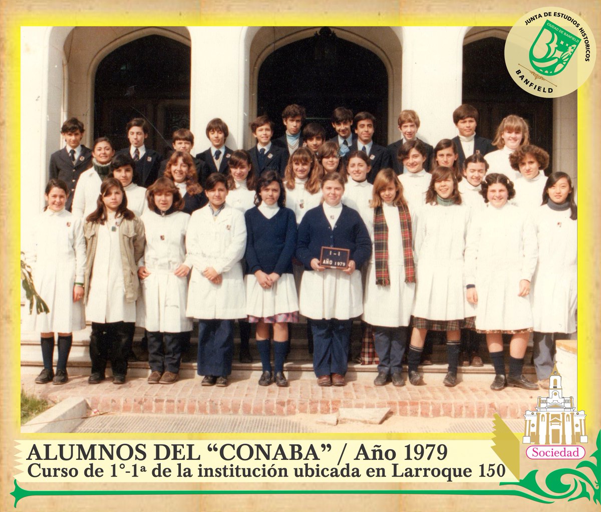 BanfieldArchivo's tweet photo. El ex Colegio Nacional de Banfield(hoy Esc 12)consigue alquilar 1-3-72 la imponente casona chalet estilo Tudor de la calle Dr. Alberto Marcelino Larroque, proyectada por el constructor Banfield Juan Lago
•¿Reconocés a alguien de la foto?•
#Historia #Banfield #Educacion #Conaba https://t.co/kCnkQ1U4Fm