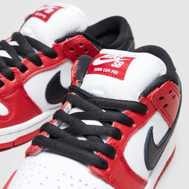 sneakerhack1's tweet photo. 【リーク】
海外近日発売予定 
NIKE SB DUNK LOW PRO J-PACK CHICAGO
→ https://t.co/kSQrBKLDpO
ジョーダンブランドの中でも特別なモデルであるAIR JORDAN 1のカラーを落とし込んだ通称J-PACKと呼ばれたシリーズ
シカゴカラーが海外で近日発売予定 https://t.co/762bra4Ime