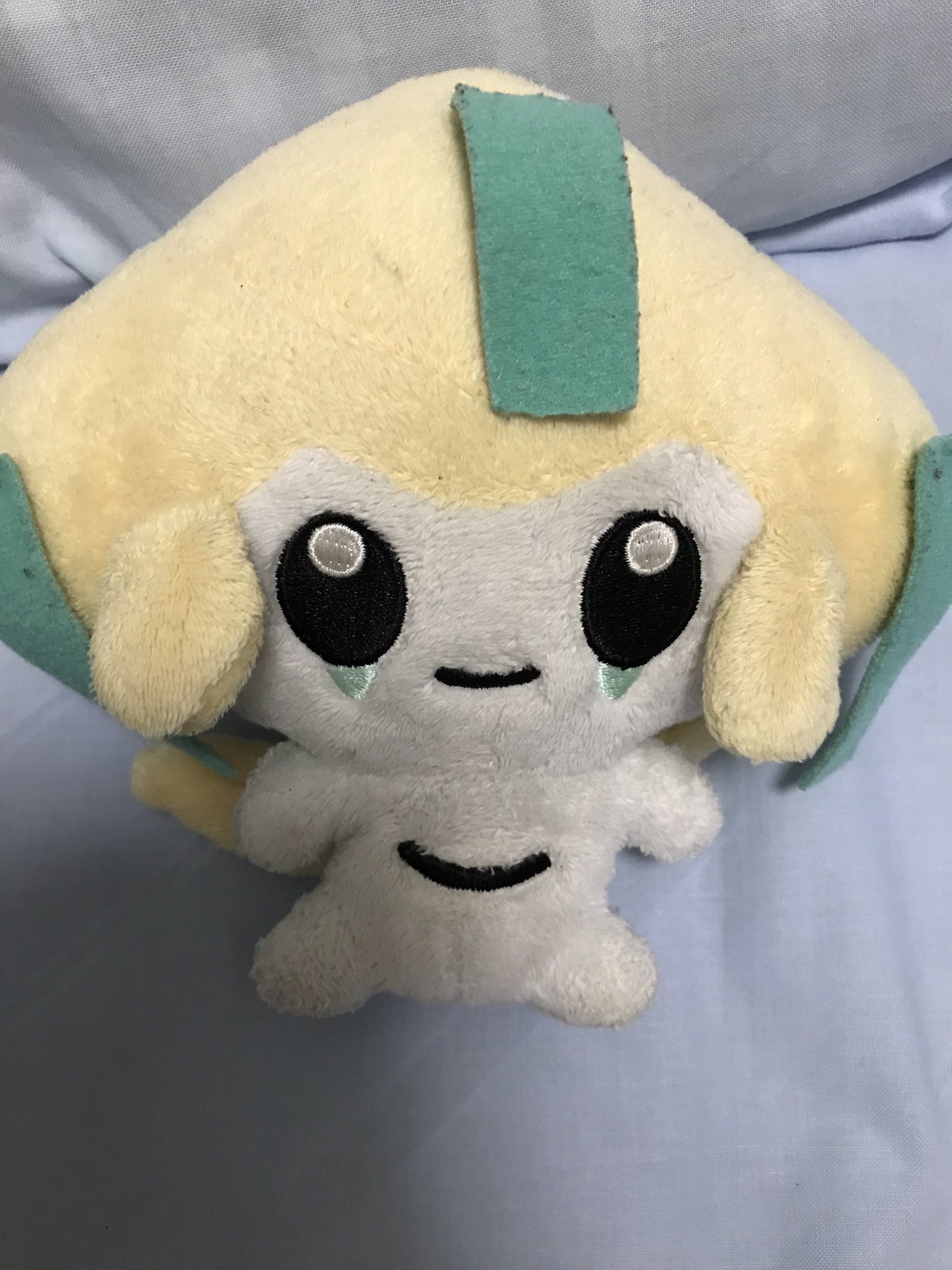 ゴンゾー ポケモンセンターフクオカ キャナルシティにあった でジラーチのぬいぐるみを新しく買ってもらった 割と前だったが これは綺麗 T Co Uvgby8mt30 Twitter