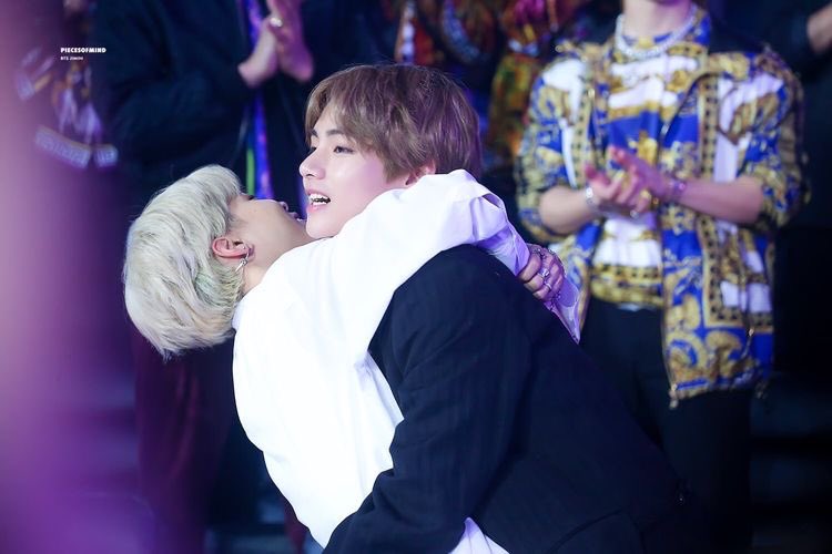  The soulmates sweet hugs:        #vmin VERSION     { a precious thread } 