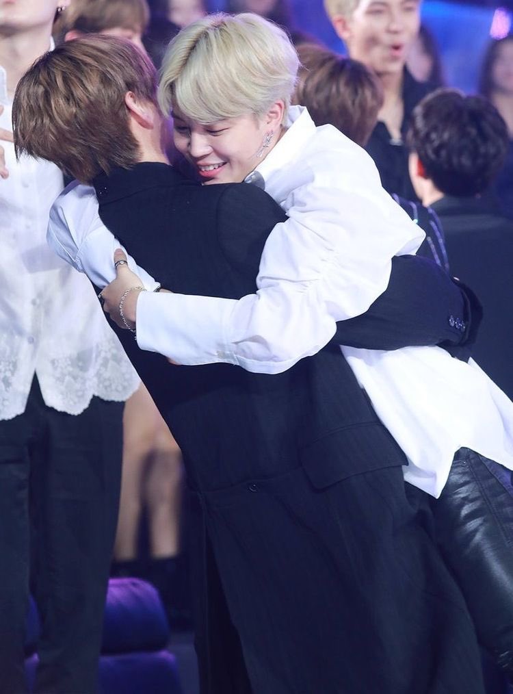  The soulmates sweet hugs:        #vmin VERSION     { a precious thread } 