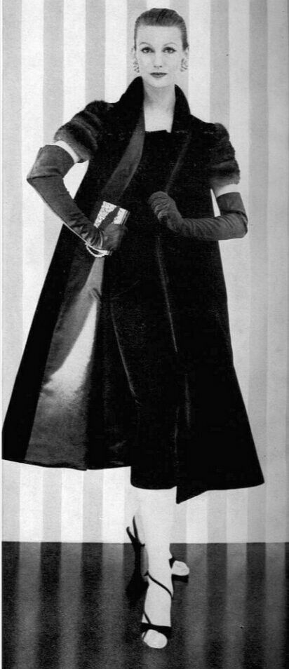 More? Coat/dress fab Bergdorf Goodman  #veil pic celebrated WWII photographer  #TonyVaccaro  @VaccaroStudio -taking pics in 90s- overcame COVID19 1954 Vogue & beautiful dress #fashionmodel  #StyleIcon  #MaryJaneRussell.  #BornthisDay July 10 1926