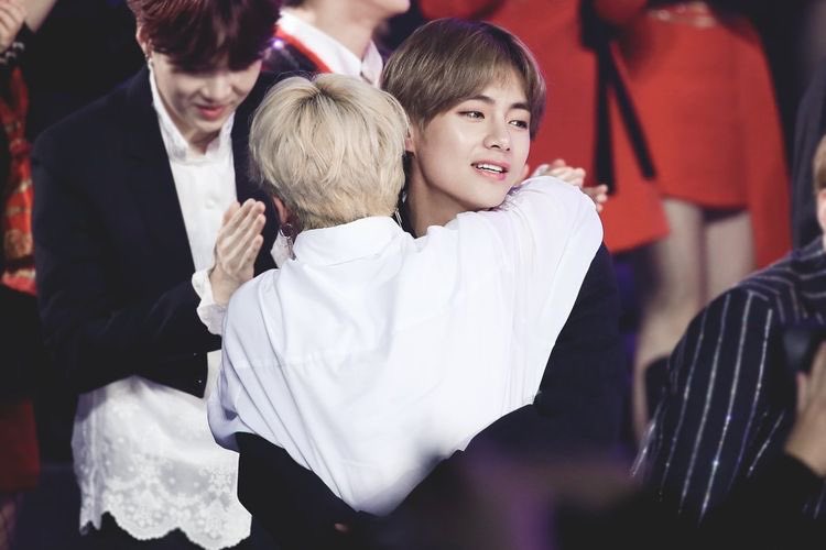  The soulmates sweet hugs:        #vmin VERSION     { a precious thread } 